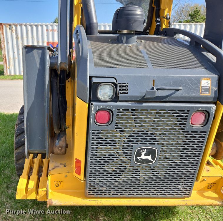 image for item EN3614 2014 John Deere 332E skid steer loader