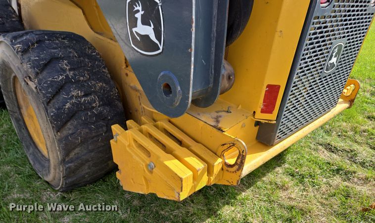 image for item EN3614 2014 John Deere 332E skid steer loader