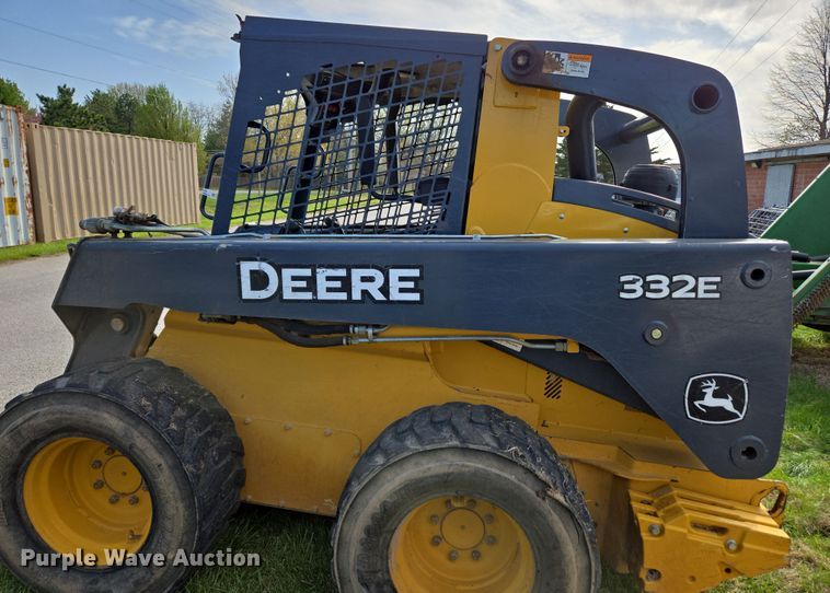 image for item EN3614 2014 John Deere 332E skid steer loader