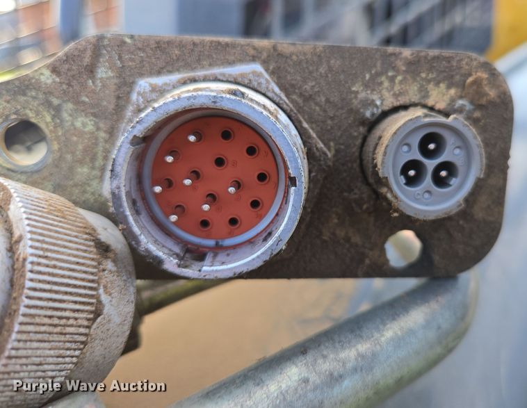 image for item EN3614 2014 John Deere 332E skid steer loader