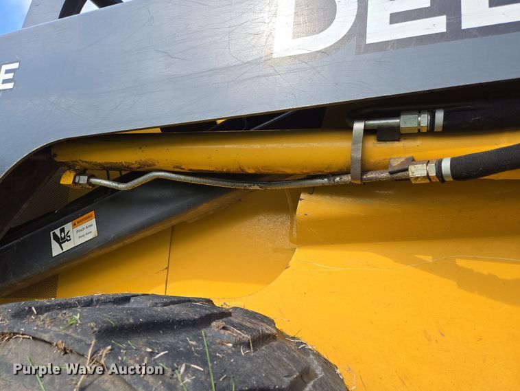 image for item EN3614 2014 John Deere 332E skid steer loader
