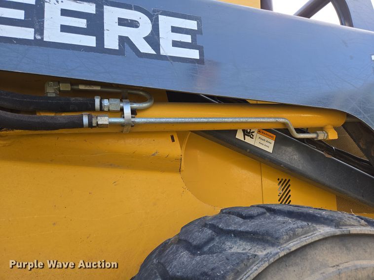 image for item EN3614 2014 John Deere 332E skid steer loader