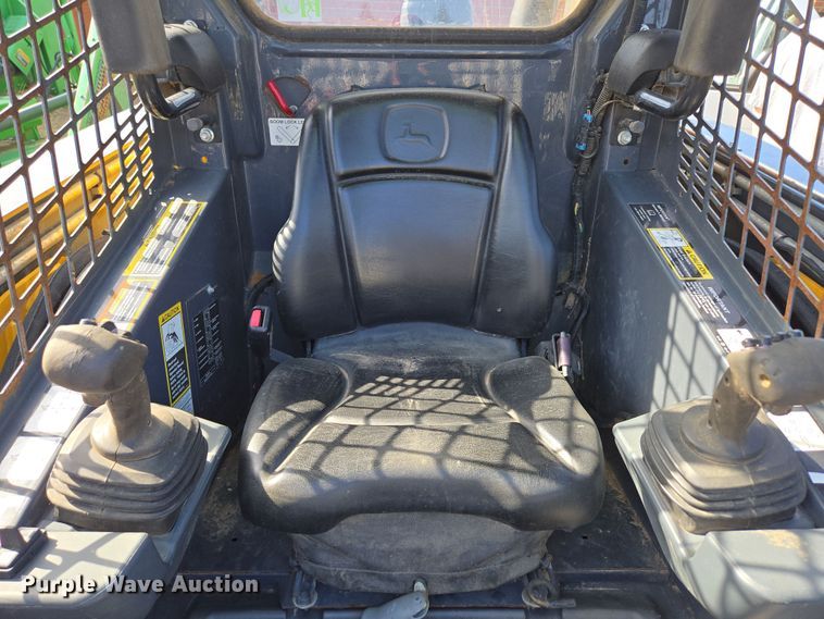 image for item EN3614 2014 John Deere 332E skid steer loader