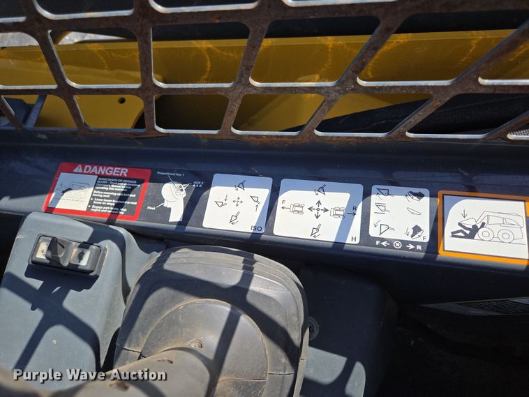 image for item EN3614 2014 John Deere 332E skid steer loader