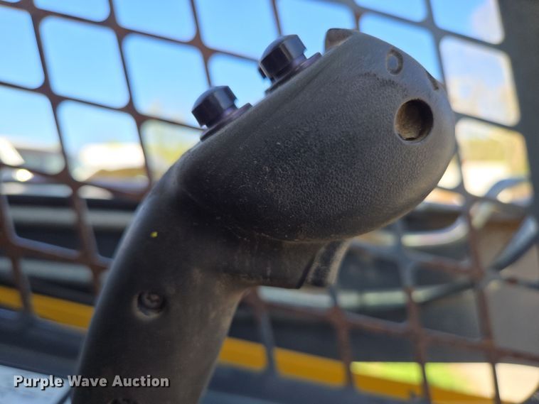 image for item EN3614 2014 John Deere 332E skid steer loader