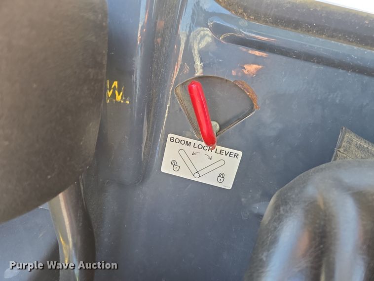 image for item EN3614 2014 John Deere 332E skid steer loader