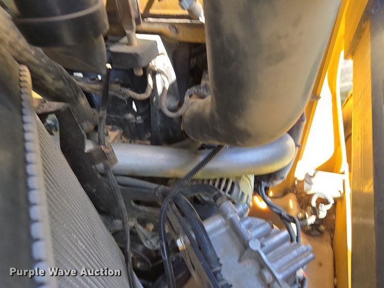 image for item EN3614 2014 John Deere 332E skid steer loader