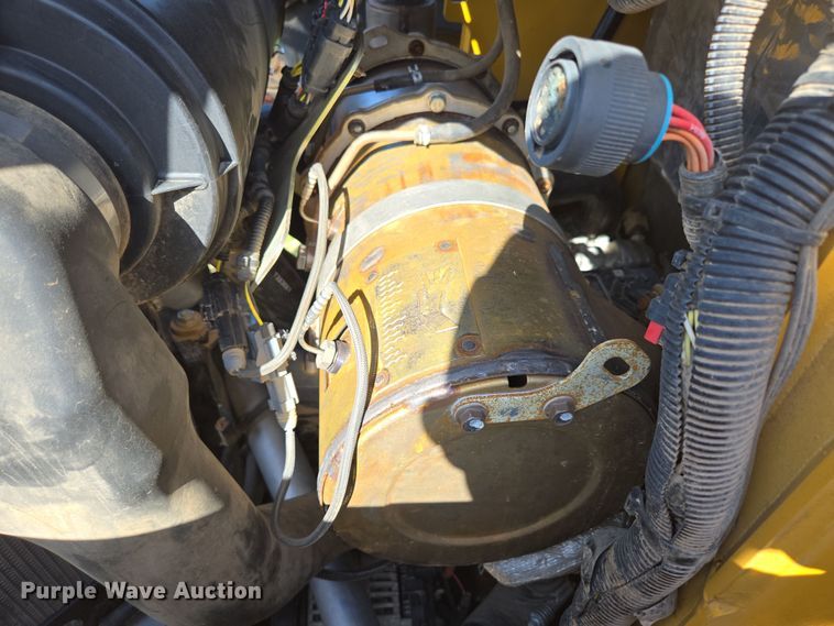 image for item EN3614 2014 John Deere 332E skid steer loader