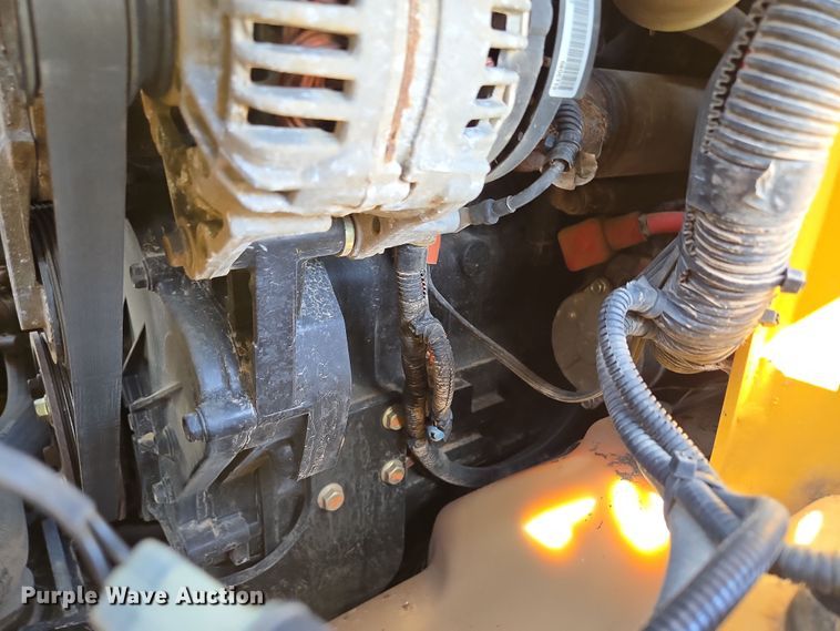 image for item EN3614 2014 John Deere 332E skid steer loader