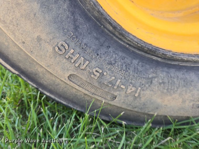 image for item EN3614 2014 John Deere 332E skid steer loader