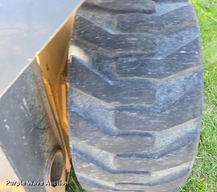 image for item EN3614 2014 John Deere 332E skid steer loader