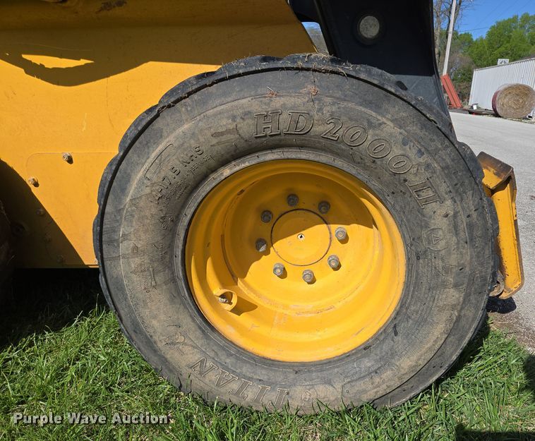 image for item EN3614 2014 John Deere 332E skid steer loader