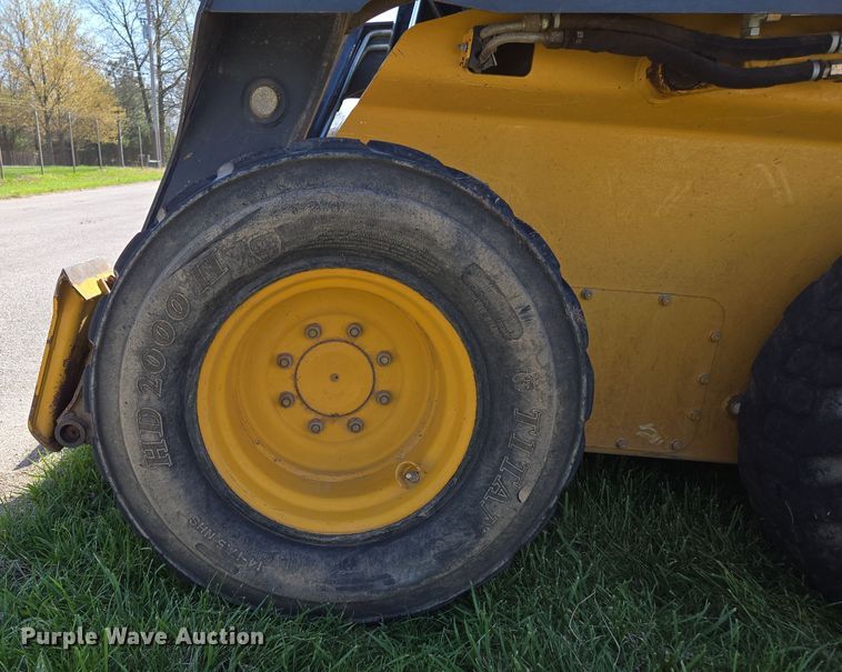 image for item EN3614 2014 John Deere 332E skid steer loader