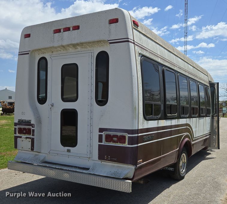 image for item EN3617 1994 Ford E350 shuttle bus