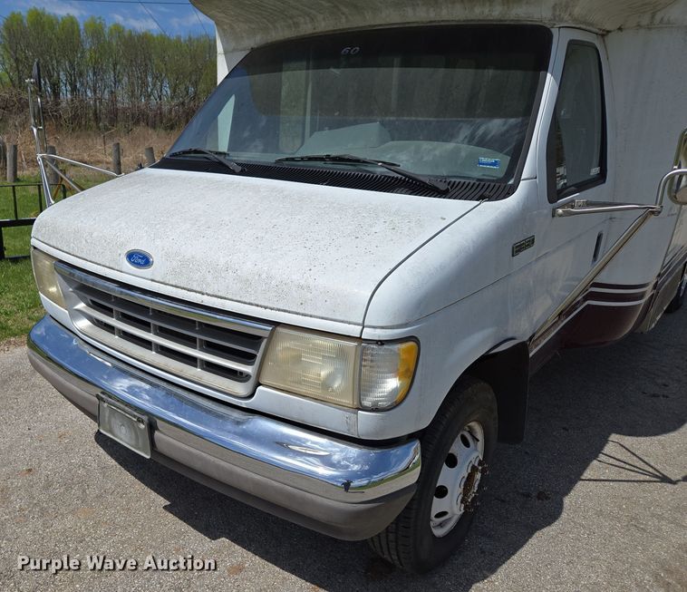 image for item EN3617 1994 Ford E350 shuttle bus