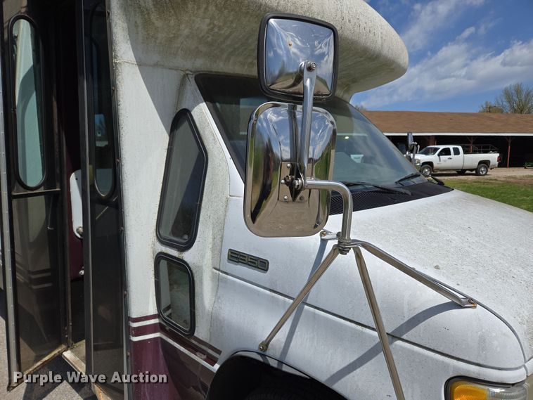 image for item EN3617 1994 Ford E350 shuttle bus