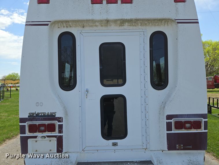 image for item EN3617 1994 Ford E350 shuttle bus