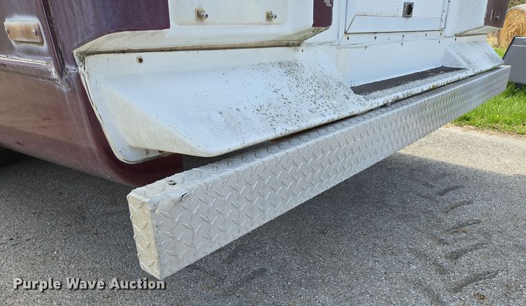 image for item EN3617 1994 Ford E350 shuttle bus