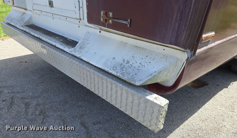 image for item EN3617 1994 Ford E350 shuttle bus