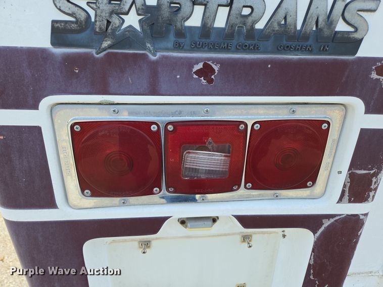 image for item EN3617 1994 Ford E350 shuttle bus