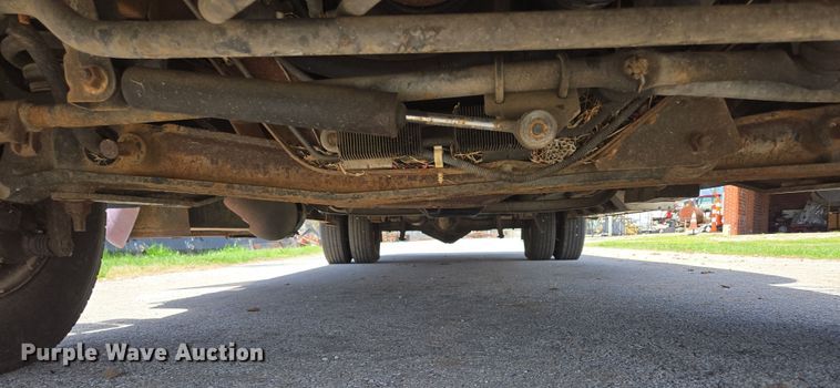 image for item EN3617 1994 Ford E350 shuttle bus