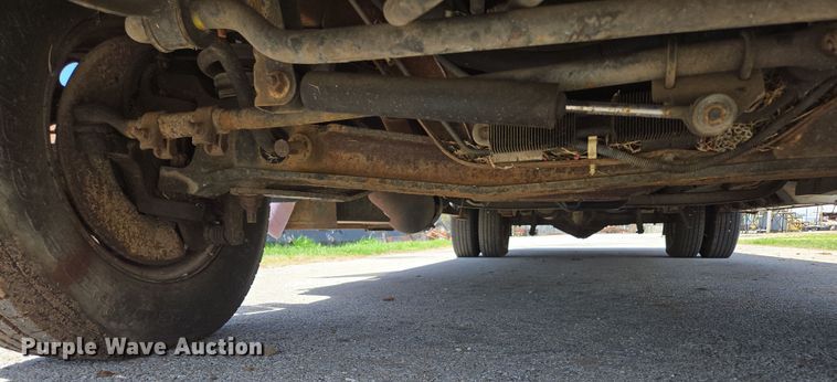 image for item EN3617 1994 Ford E350 shuttle bus