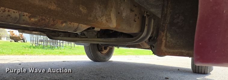 image for item EN3617 1994 Ford E350 shuttle bus