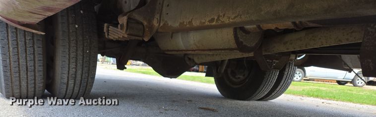 image for item EN3617 1994 Ford E350 shuttle bus