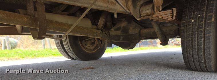 image for item EN3617 1994 Ford E350 shuttle bus