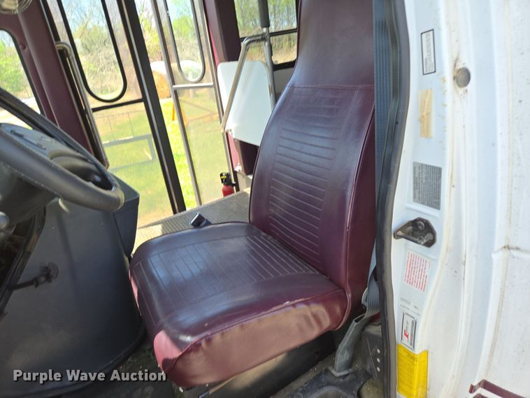 image for item EN3617 1994 Ford E350 shuttle bus