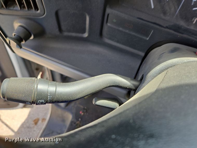 image for item EN3617 1994 Ford E350 shuttle bus