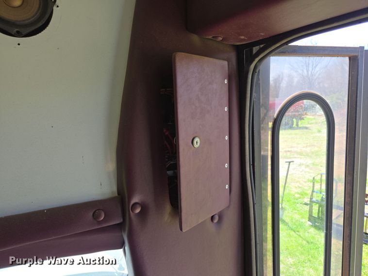 image for item EN3617 1994 Ford E350 shuttle bus