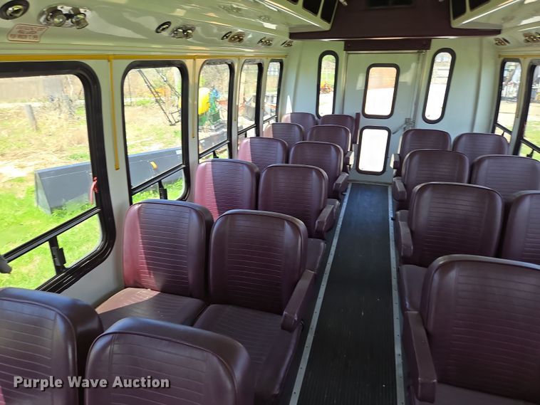 image for item EN3617 1994 Ford E350 shuttle bus