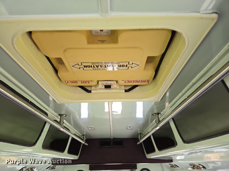 image for item EN3617 1994 Ford E350 shuttle bus