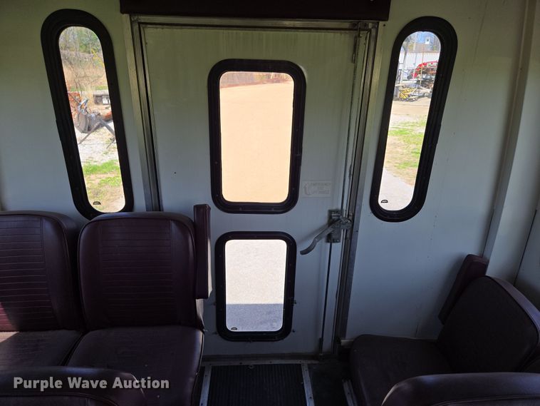 image for item EN3617 1994 Ford E350 shuttle bus