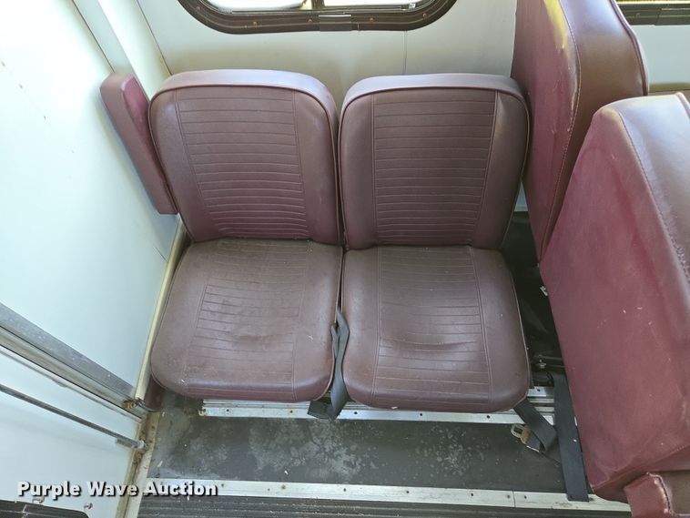 image for item EN3617 1994 Ford E350 shuttle bus