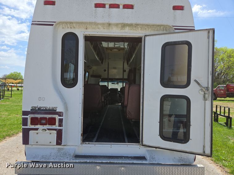 image for item EN3617 1994 Ford E350 shuttle bus