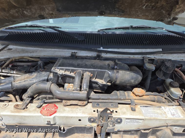 image for item EN3617 1994 Ford E350 shuttle bus