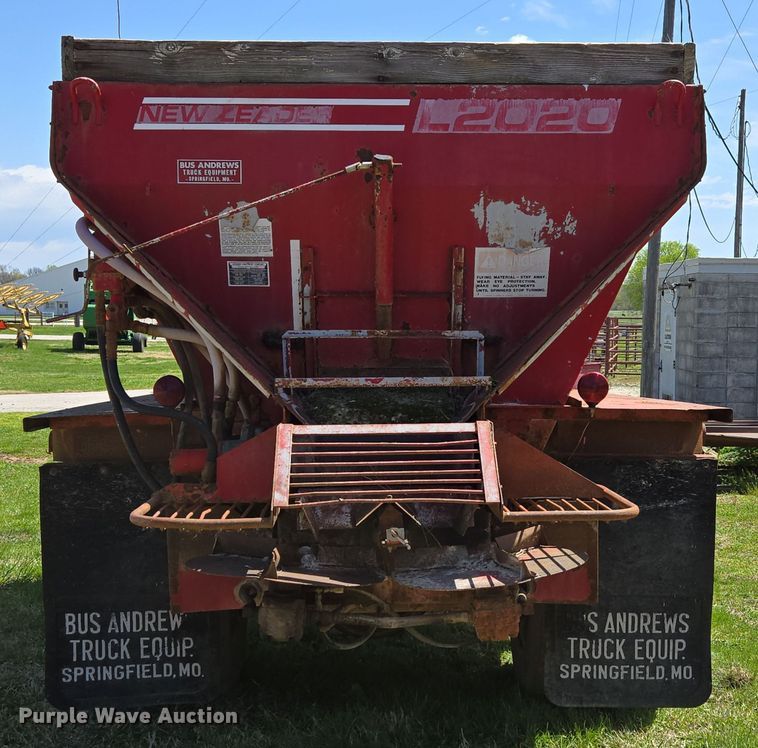 image for item EN3618 1982 Chevrolet 70 applicator truck