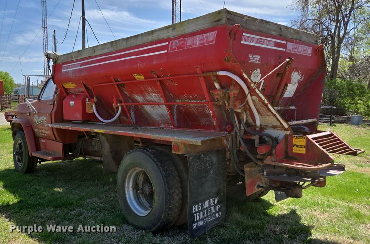 image for item EN3618 1982 Chevrolet 70 applicator truck