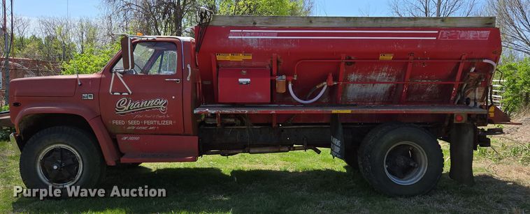 image for item EN3618 1982 Chevrolet 70 applicator truck