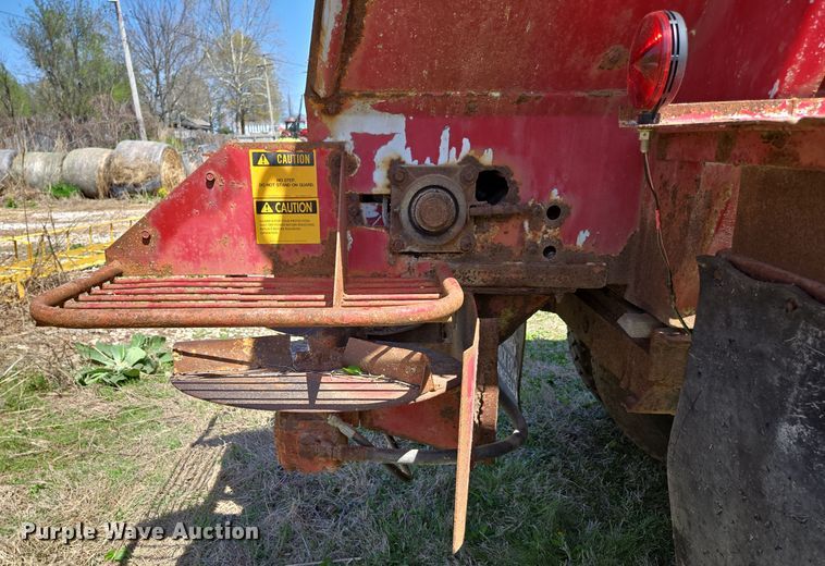 image for item EN3618 1982 Chevrolet 70 applicator truck