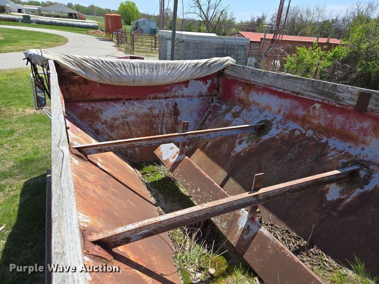 image for item EN3618 1982 Chevrolet 70 applicator truck