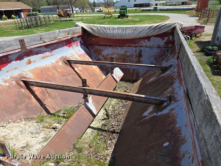 image for item EN3618 1982 Chevrolet 70 applicator truck