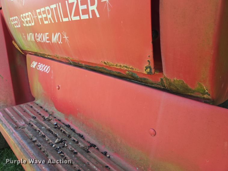 image for item EN3618 1982 Chevrolet 70 applicator truck