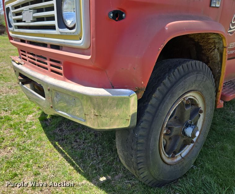 image for item EN3618 1982 Chevrolet 70 applicator truck