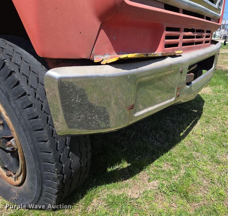 image for item EN3618 1982 Chevrolet 70 applicator truck