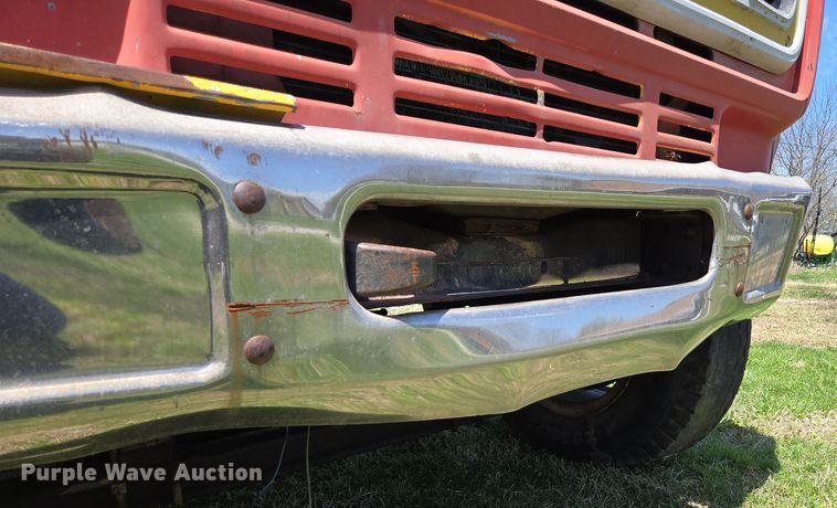 image for item EN3618 1982 Chevrolet 70 applicator truck