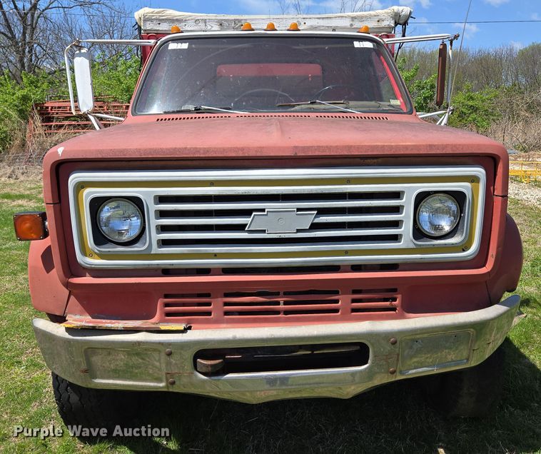 image for item EN3618 1982 Chevrolet 70 applicator truck