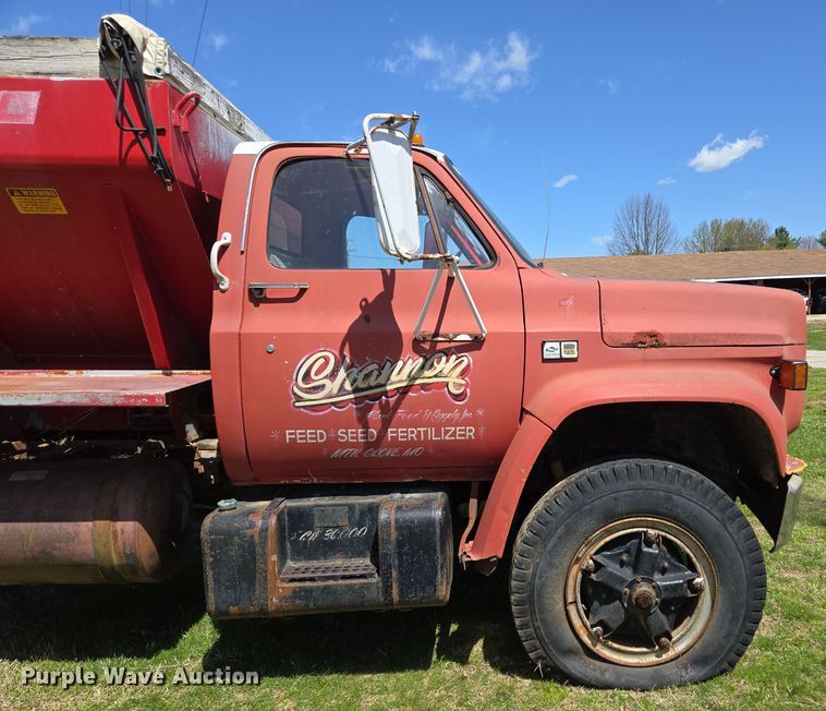 image for item EN3618 1982 Chevrolet 70 applicator truck